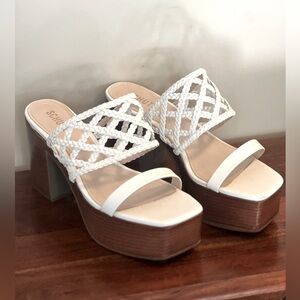 Schultz Shoes Wooden Wedge Platform Sandals in White Leather. Size 9.5